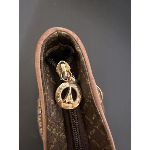 La Tour Eiffel Crossbody 1887 Bucket Style Purse Genuine Leather - Picture 7 of 9